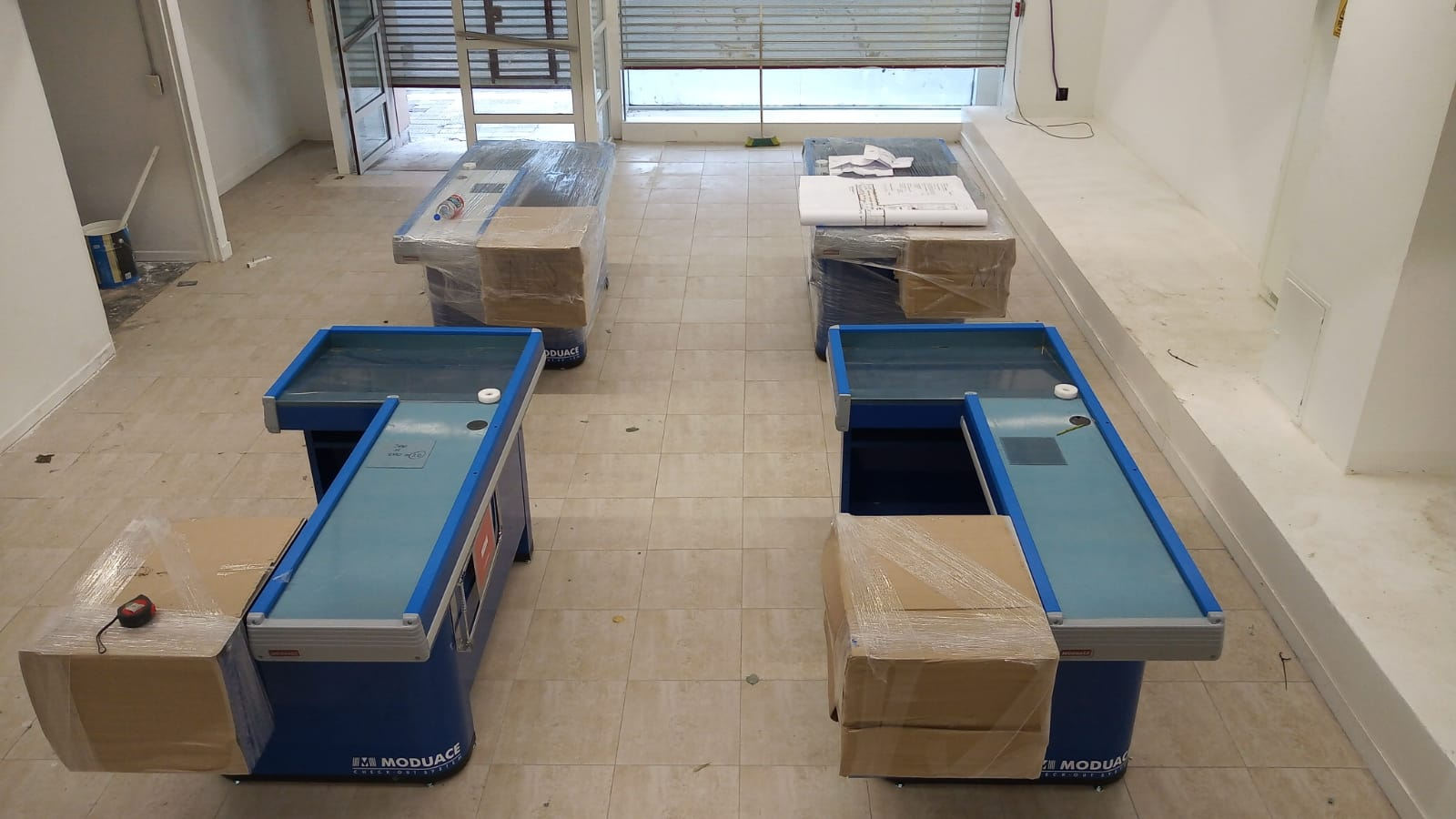 Foto armado sucursal 14