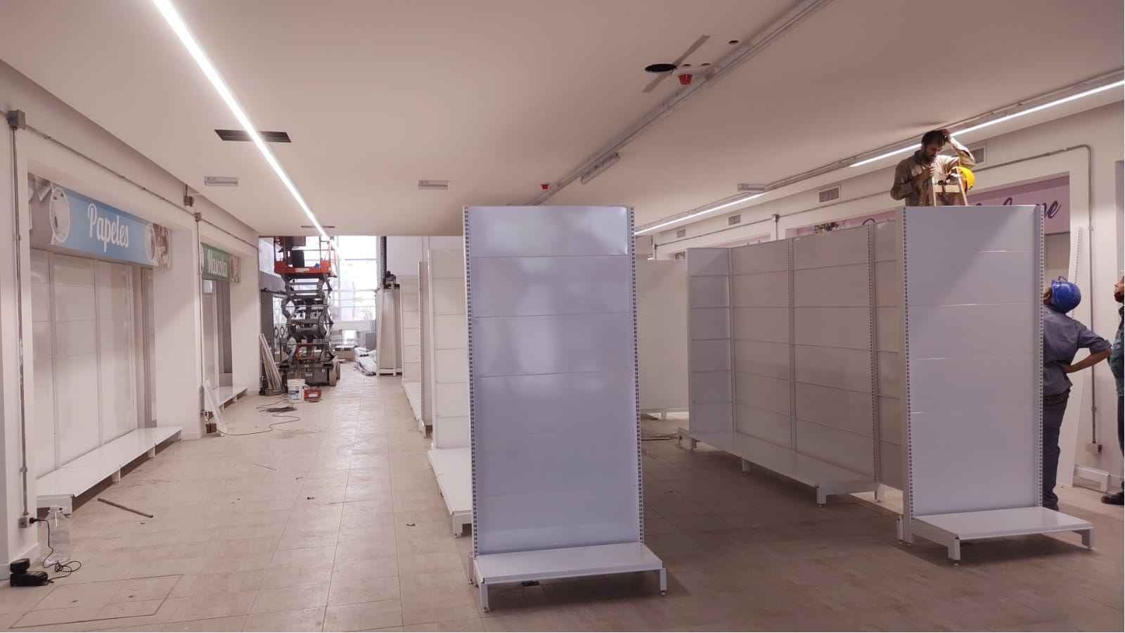 Foto armado sucursal 16