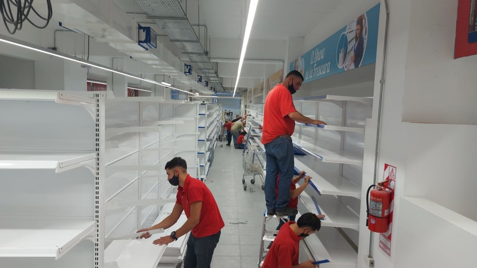 Foto armado sucursal 20