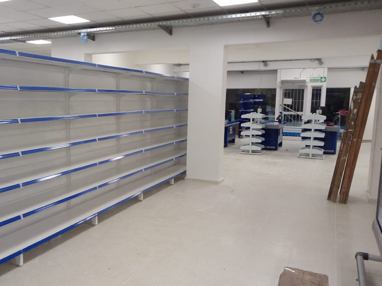 Foto armado sucursal 3